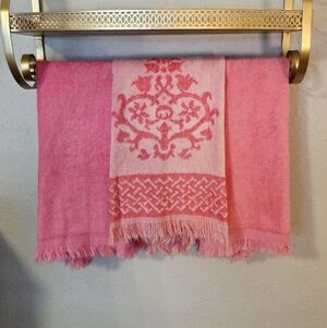 Vintage Pink Hand Towels Set Of 3 Bathroom  Kitchen Excellent Condition